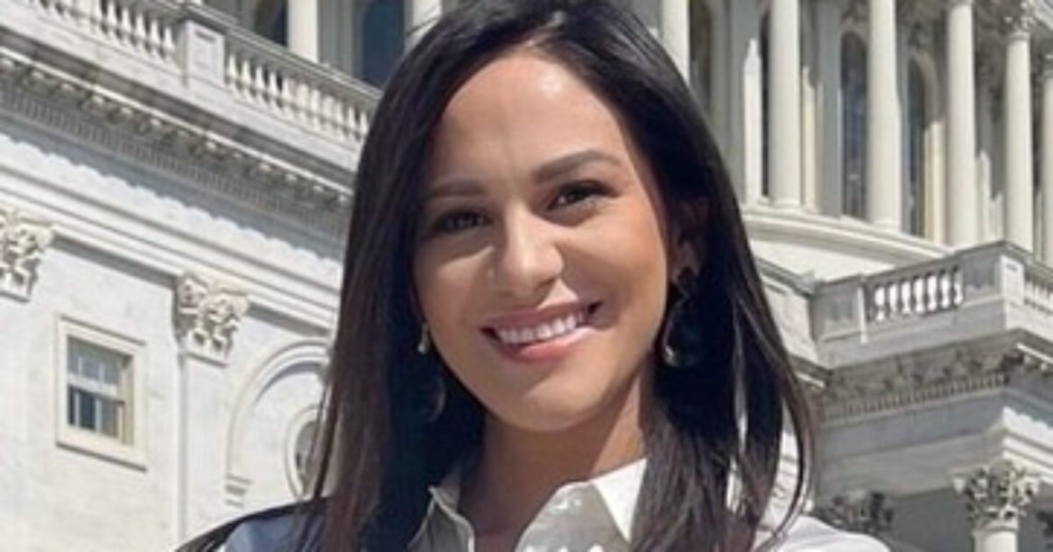 Texas Congressional Staffer ‘Doused Herself in Gasoline’ and Lit Herself on Fire Texas Congressional Staffer ‘Doused Herself in Gasoline’ and Lit Herself on Fire