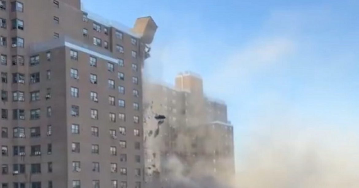 Massive Chunk of Apartment Building in the Bronx, NYC Crashes to the Ground After Gas Explosion – Miraculously, No One Was Hurt (VIDEO) Massive Chunk of Apartment Building in the Bronx, NYC Crashes to the Ground After Gas Explosion – Miraculously, No One Was Hurt (VIDEO)