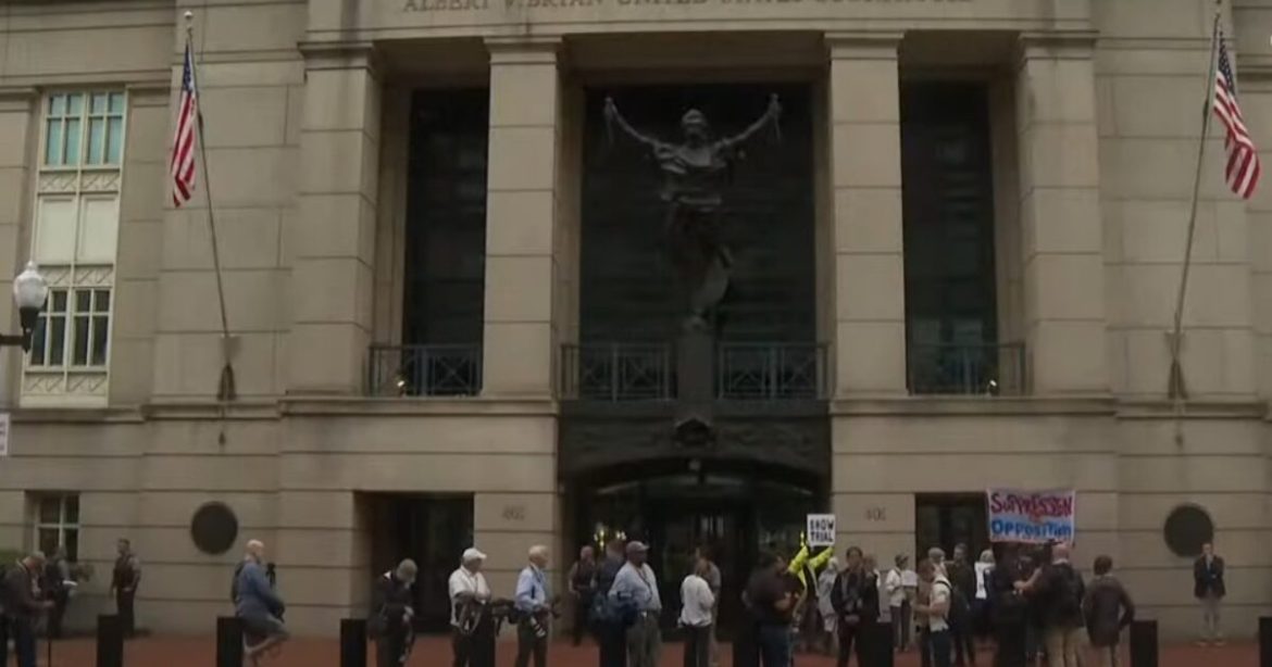 LIVE STREAM VIDEO: Former FBI Director James Comey Makes First Appearance in Virginia Court for Lying to Congress LIVE STREAM VIDEO: Former FBI Director James Comey Makes First Appearance in Virginia Court for Lying to Congress