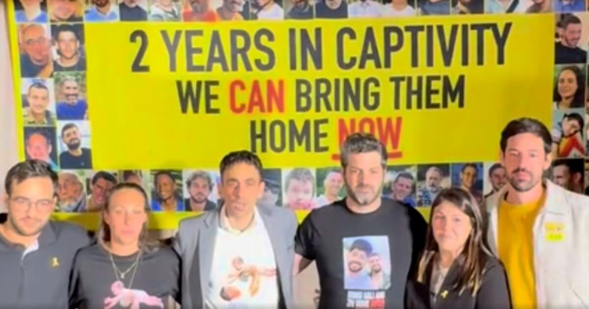 Families of Jewish Hostages in Gaza Thank President for His Work in Bringing Their Loved Ones Home after 2 Years in Hamas Captivity Families of Jewish Hostages in Gaza Thank President for His Work in Bringing Their Loved Ones Home after 2 Years in Hamas Captivity