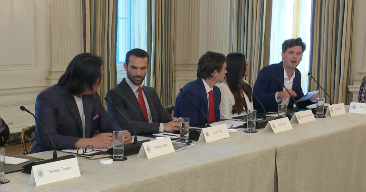 Leftist Anti-Ice Protestor Points Finger Gun to Threaten Conservative Reporter