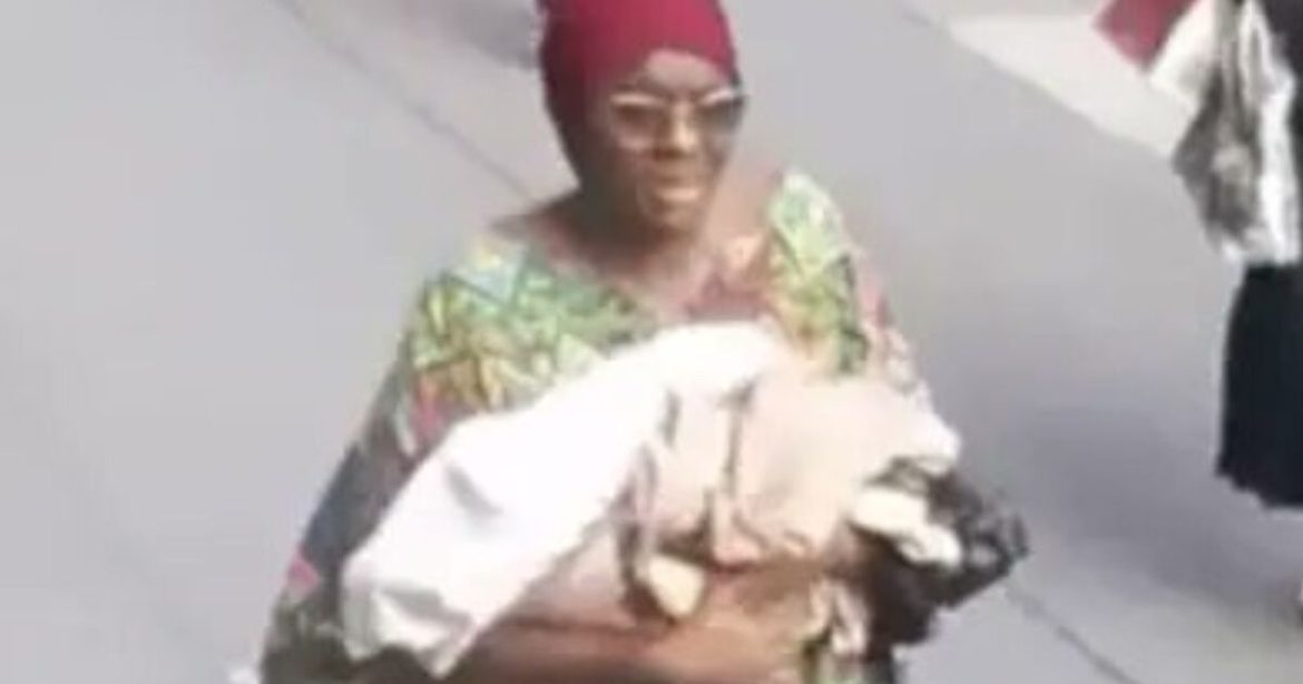 Babies Found Abandoned at NYC Subway Station and Bronx Dunkin Donuts in Two Separate Incidents in Two Days