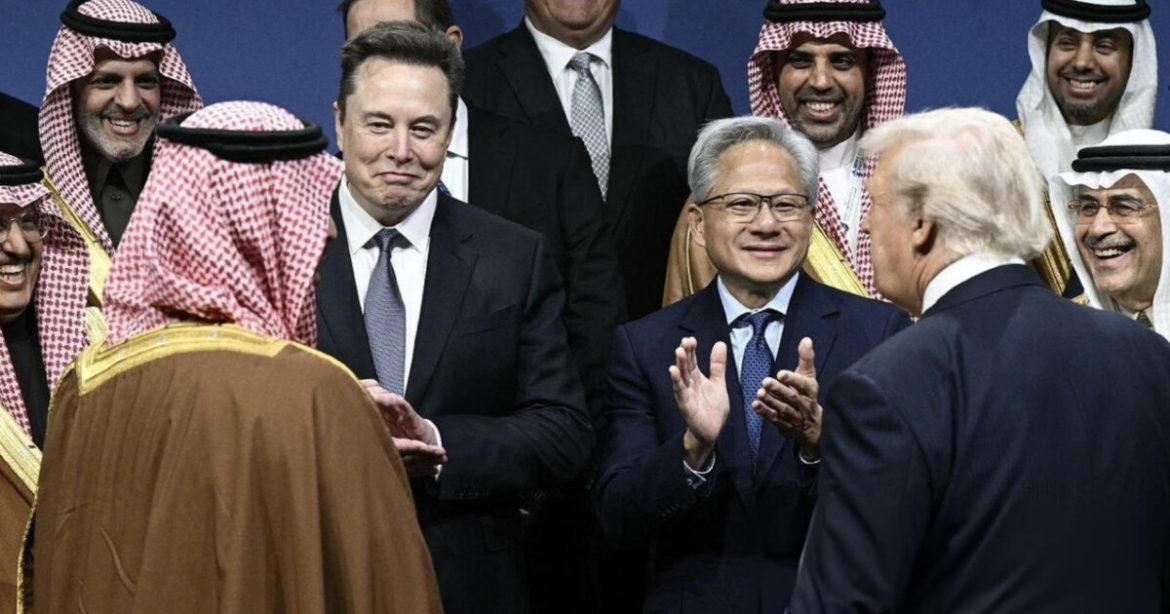 Elon Musk Back in the Fold? Trump Greets Elon at White House Dinner, Poses for Photo, and Gives Shoutout During Hilarious Kamala Harris Roast at Saudi Investment Summit – Musk Thanks Trump for “All He Has Done for America and the World” (VIDEO)