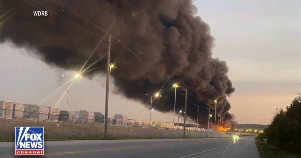 BREAKING: Huge Fireball Erupts After UPS Plane Crashes Near Louisville Airport – Multiple People Injured (VIDEO)