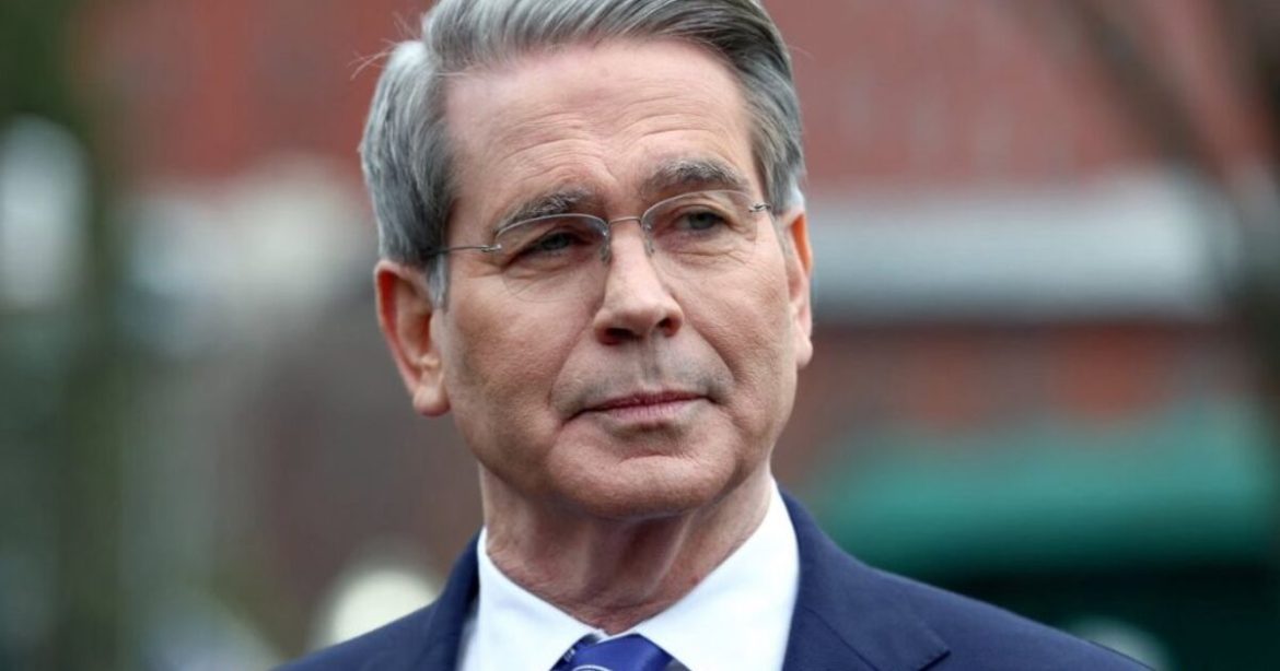 U.S. Treasury to Seize Remittances Sent Abroad by Illegal Migrants — Transfers Over $2,000 Will Be Flagged as Suspicious