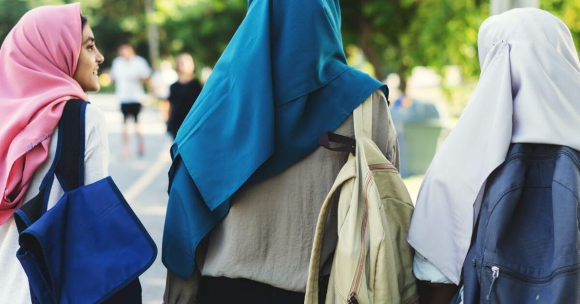 Alabama Rejects Plan to Build Large Muslim School and Prayer Center in 7-0 Vote After Packed Hearing with Nearly 200 Furious Residents