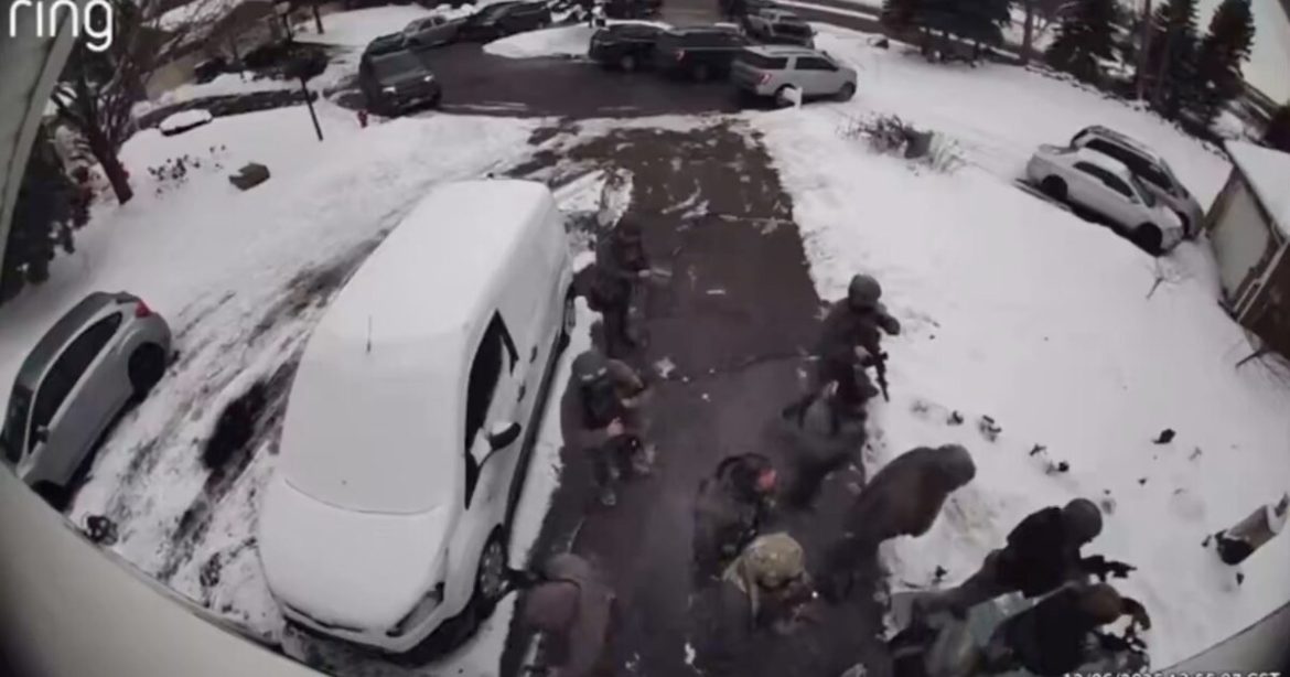 ICE Launches Armed Raids Across Minnesota Targeting Illegal Somali Nationals Wanted on Federal Warrants