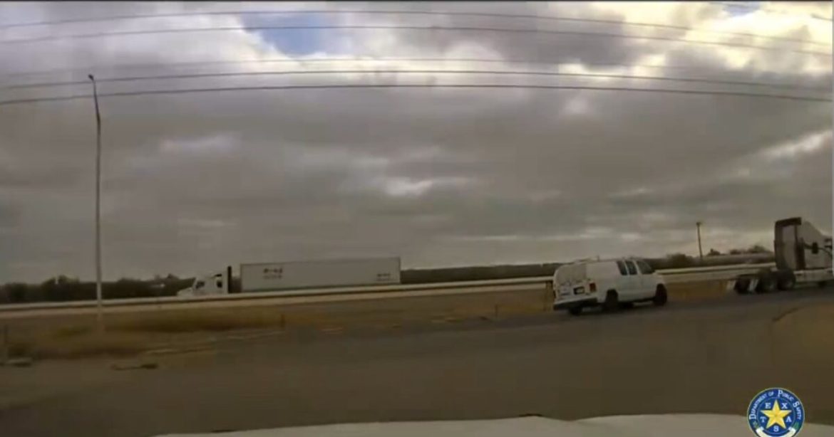 Texas DPS Arrest Human Smuggler Carrying 10 Illegals Locked in a Van After High-Speed Chase (VIDEO)