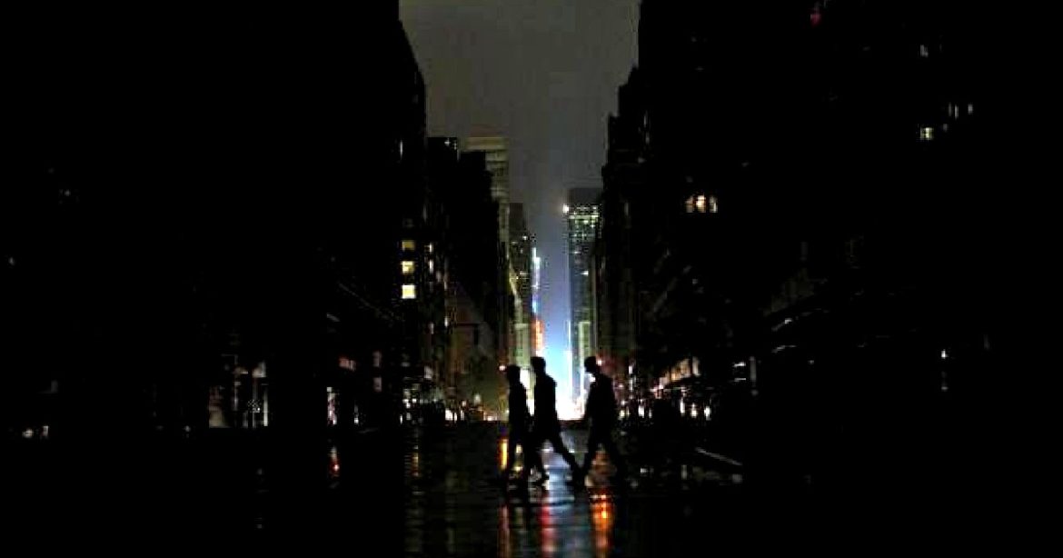 Leftwing Extremist Attack Leaves Berlin in the Cold and Dark in the Dead of Winter