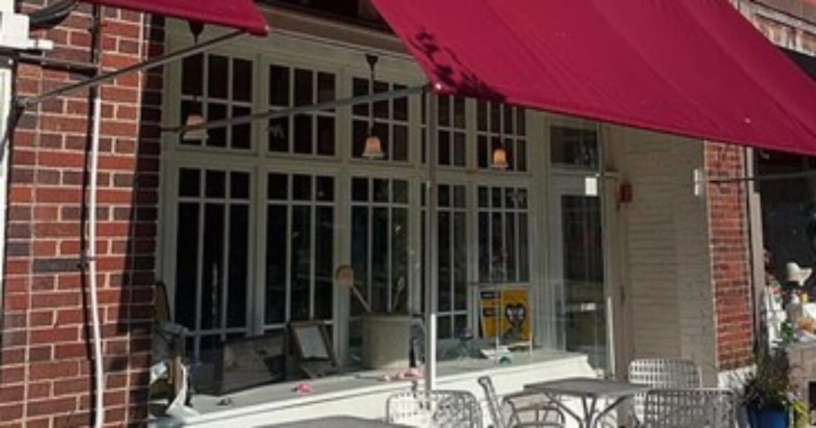 “Get Out of Our F**king Neighborhood…I Hope You Die” – Unhinged Mob Threatens Five White Tech Workers Eating Lunch After Deli Owner Tells Agitators That the Men Are ICE Agents