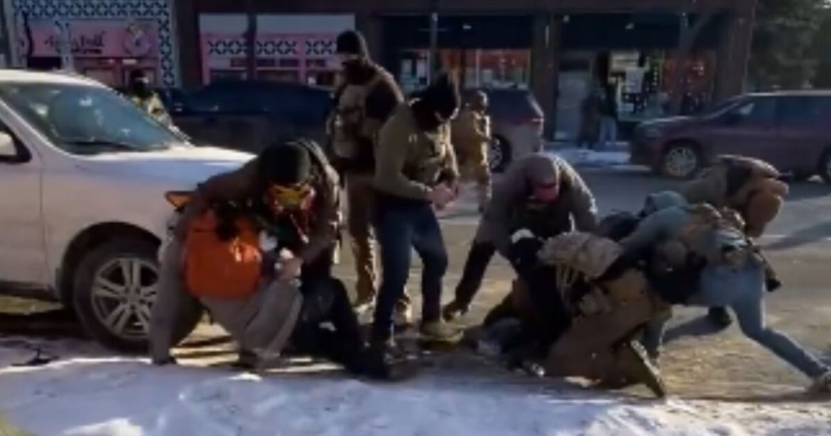 New Details About Fatal Shooting of Alex Pretti Emerges – Two Agents Discharged Weapons