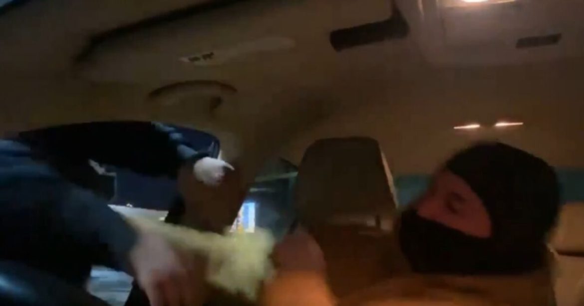 WATCH: Kick Streamer Ambushed by Antifa Thugs After Minneapolis Anti-ICE Protest – Fights Back in Viral Video