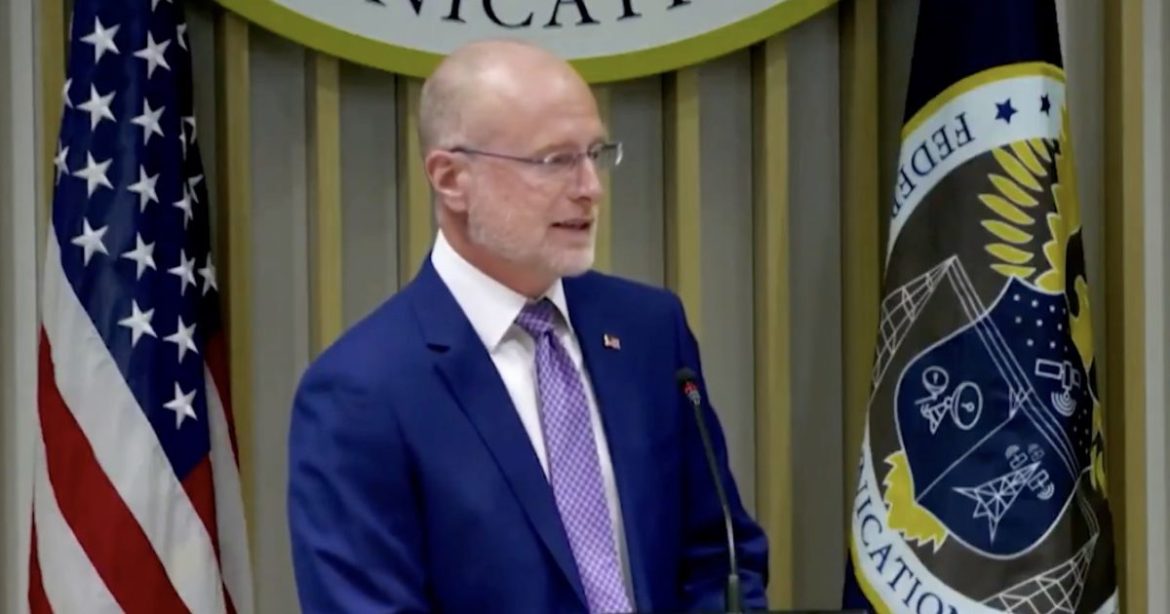 “More Trust in Gas Station Sushi!” — FCC Chair Brendan Carr BLASTS Legacy Media, Colbert, and Dem Hopeful Talarico for FALSELY Claiming Trump’s FCC BLOCKED TV Interview Over Fears Talarico Could Flip Texas