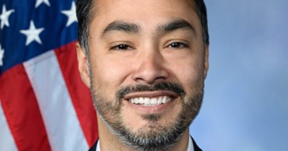 Democrat Congressman Gets HUMILIATED By Trump Admin. in Nasty Back-and-Forth After Spreading a Huge Lie Regarding Arrest of a Migrant Journalist in Tennessee