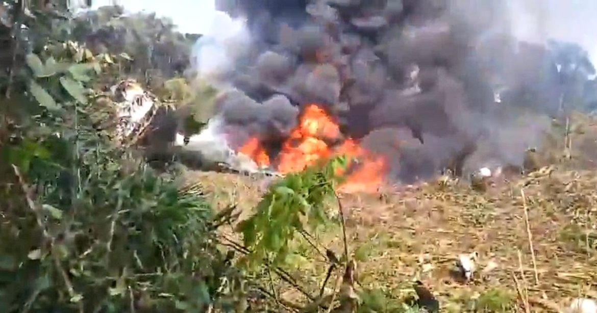 DEVELOPING: Colombian Military Aircraft Crashes in Puerto Leguizamo With Over a Hundred People on Board